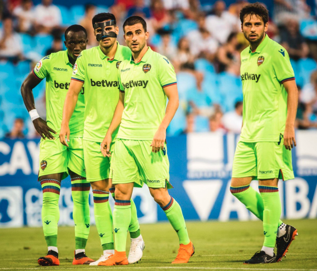 El Levante doblega al Zaragoza en los penaltis