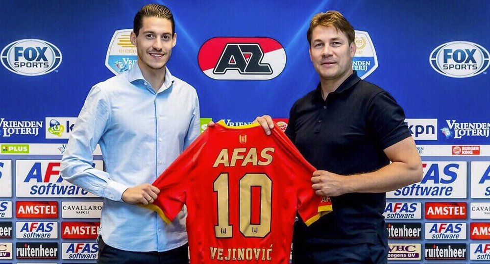 Vejinovic llega al AZ Alkmaar después de proclamarse campeón con el Feyenoord. AZAlkmaar