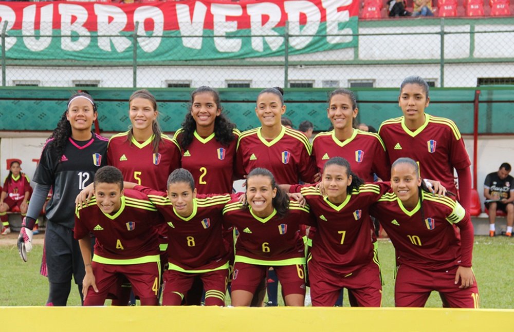 FVF cesa al seleccionador femenino que denunció la desnutrición de jugadoras. CONMEBOL