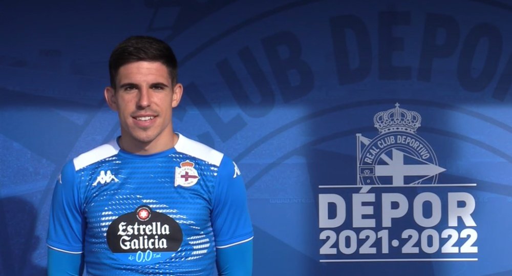 Víctor García fue presentado como nuevo jugador del Dépor. Captura/RCDeportivo