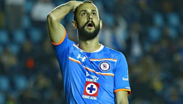 Aficionados de Cruz Azul fueron agredidos por la policía en Morelia