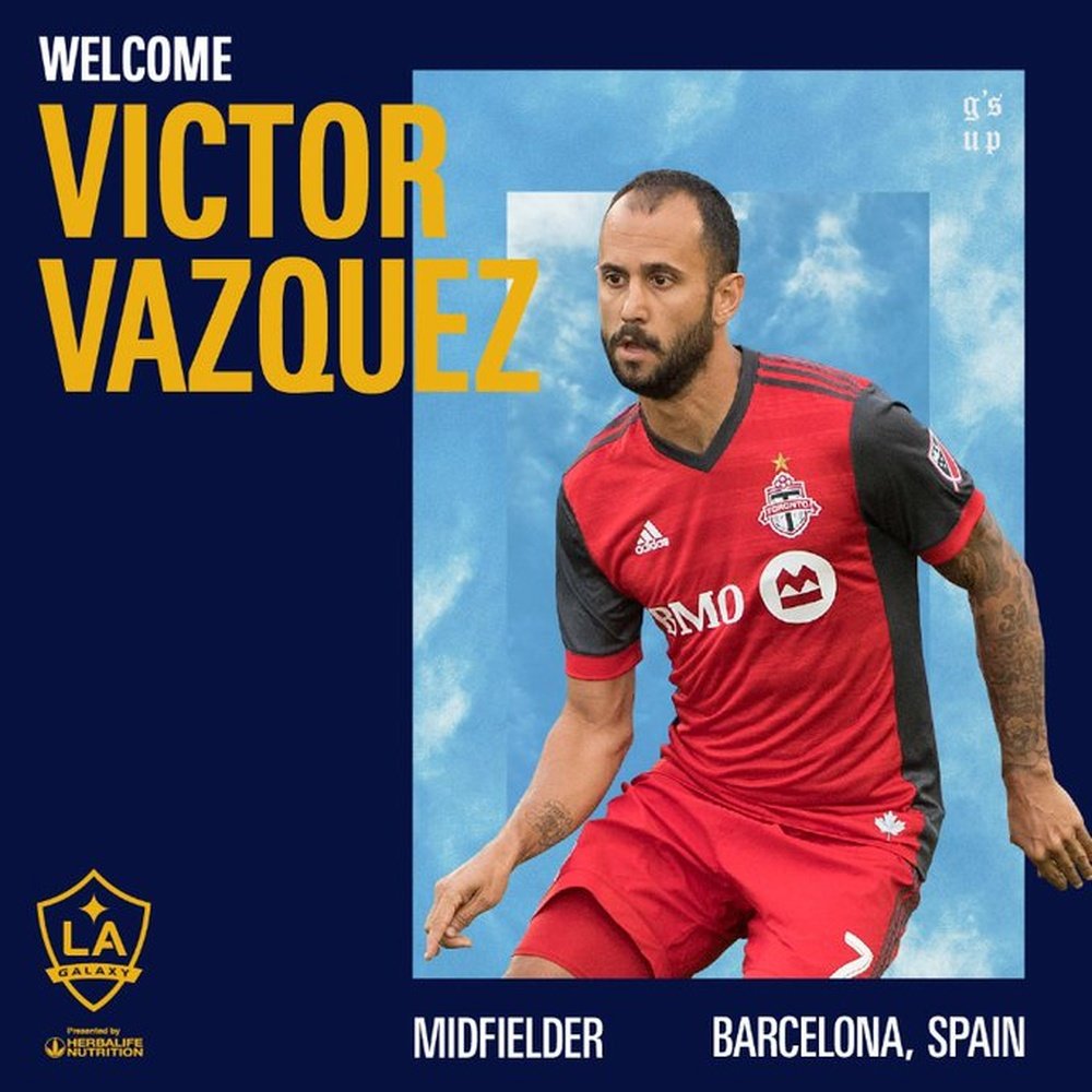 Víctor Vázquez firma por LA Galaxy. Twitter/LA Galaxy