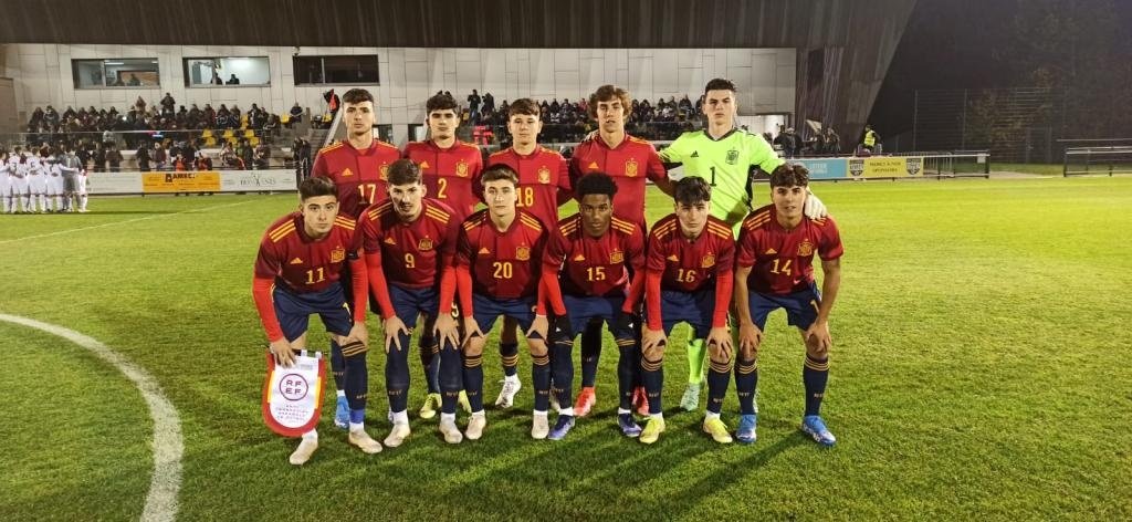 La Selección Española Sub 19 arranca con victoria el camino hacia el Europeo. Twitter/SeFutbol