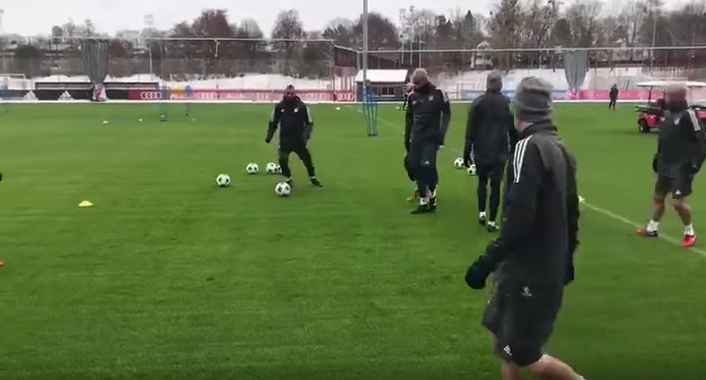 Animação no treino do Bayern. Youtube