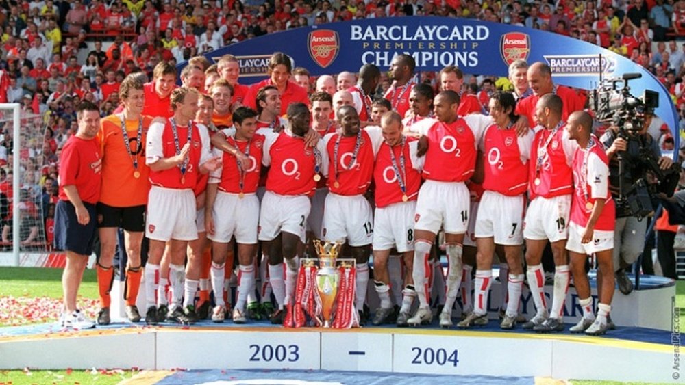 Arsenal were unbeaten in the league in the 2003/2004 season. Arsenal