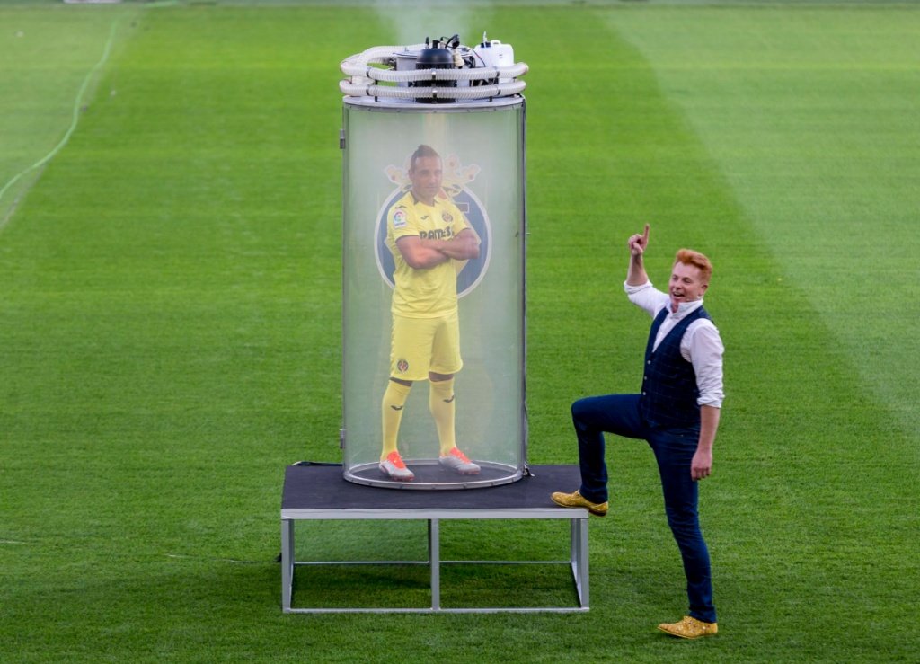 'Yunke' magic helped free Cazorla from the giant test tube. Twitter/VillarrealFC