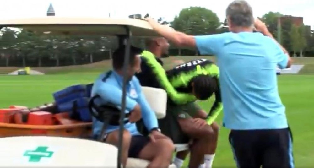 Vincent Kompany made a bet with Leroy Sané during a training session. Twitter/ManCity