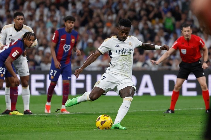 Two Barca fans investigated for racist abuse of Vinicius