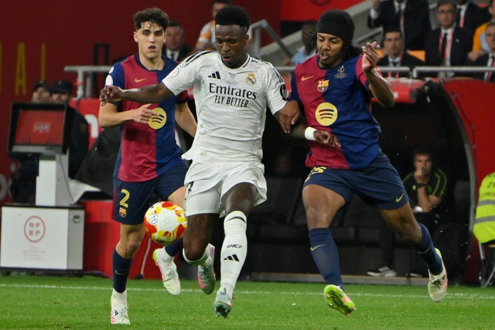 Barcelona - Real Madrid: Escalação confirmada. EFE