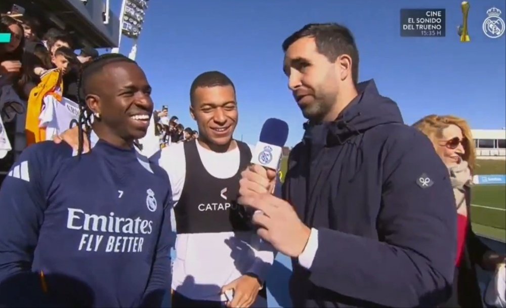 Vinicius Júnior et Kylian Mbappé devant les micros de RealMadridTV. Capture/RealMadridTV