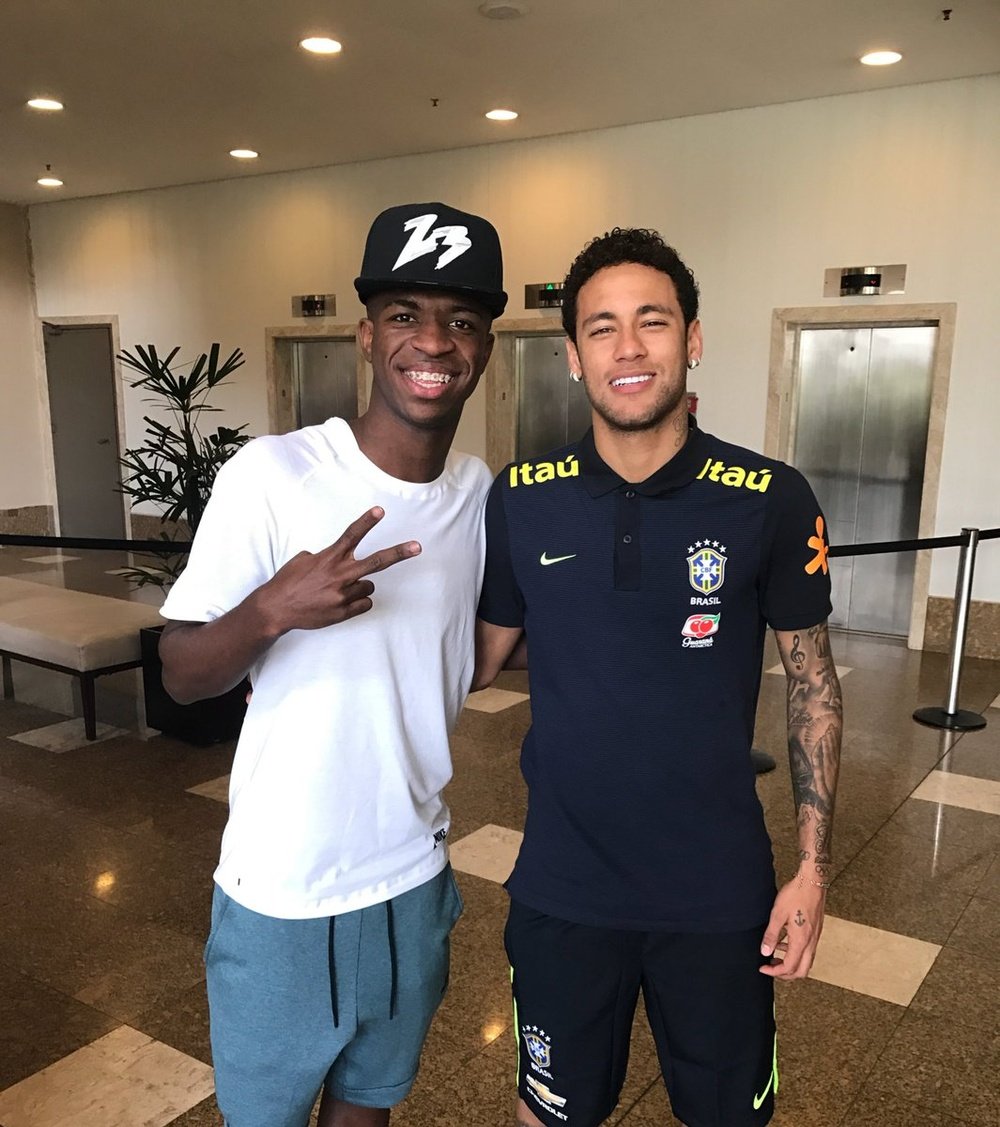 Vinivius Jr. et Neymar lors de la concentration de la sélection du Brésil. ViniciusJunior