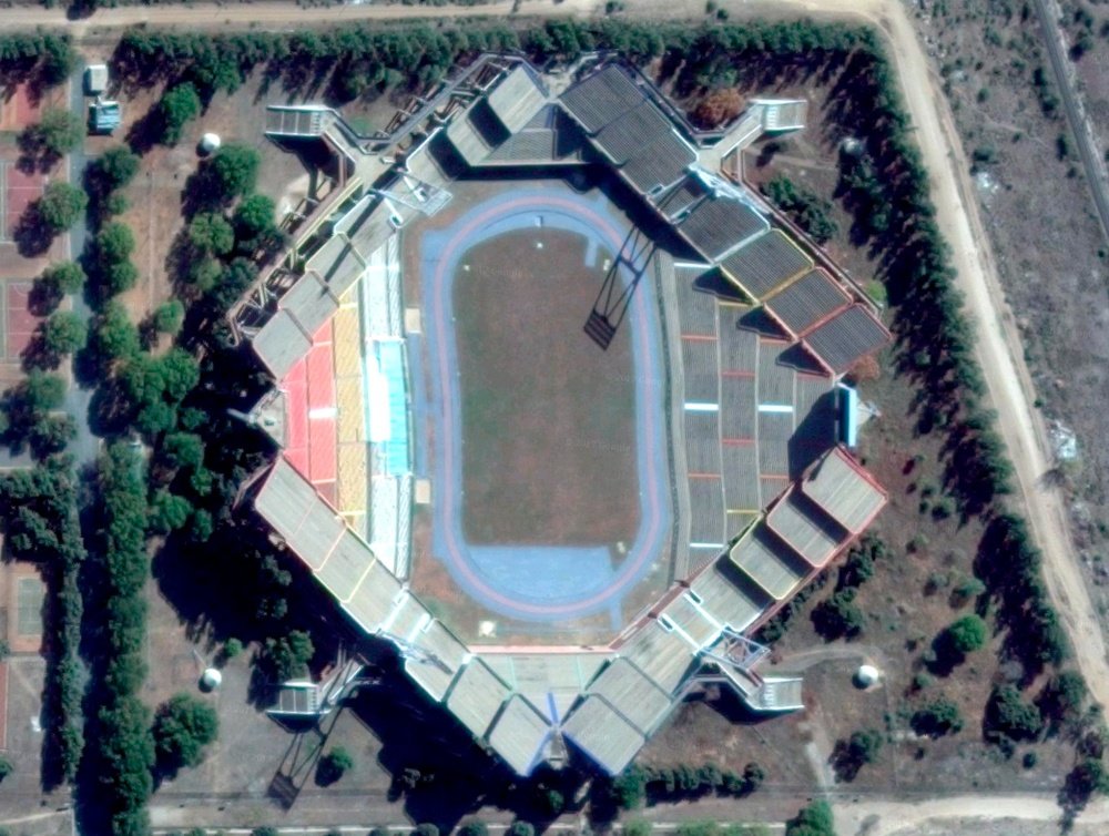 Vista aérea del Estadio Mmabatho de Sudáfrica, uno de los más extraños del mundo. GoogleMaps