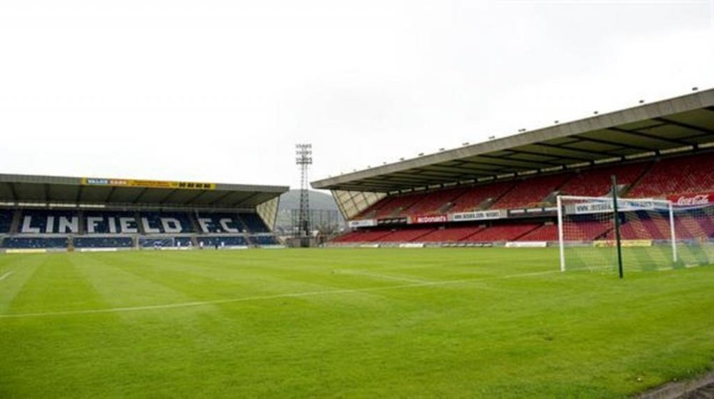 Une seule ligue pour les clubs d'Irlande et d'Irlande du Nord ? . Linfield