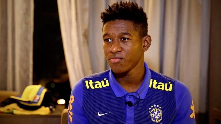 Barcelona close to signing Vitao from Palmeiras
