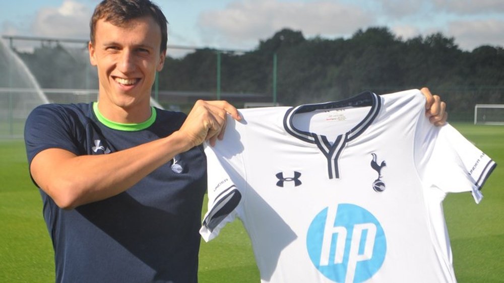 Vlad Chiriches podría cambiar en breve el Tottenham por el Nápoles. TottenhamHotspur