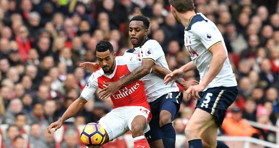 Walcott surprised at Spurs' tactical switch
