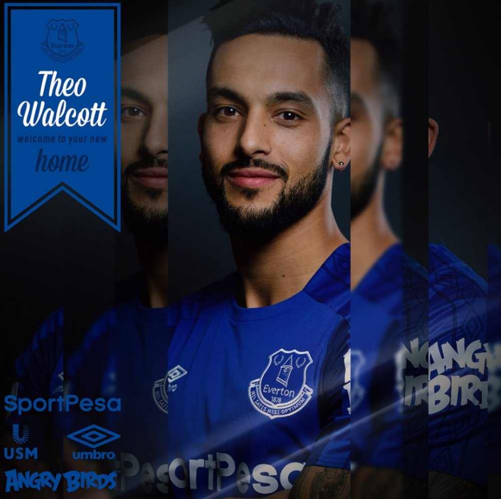 Walcott é o novo jogador do Everton. Twitter/Everton