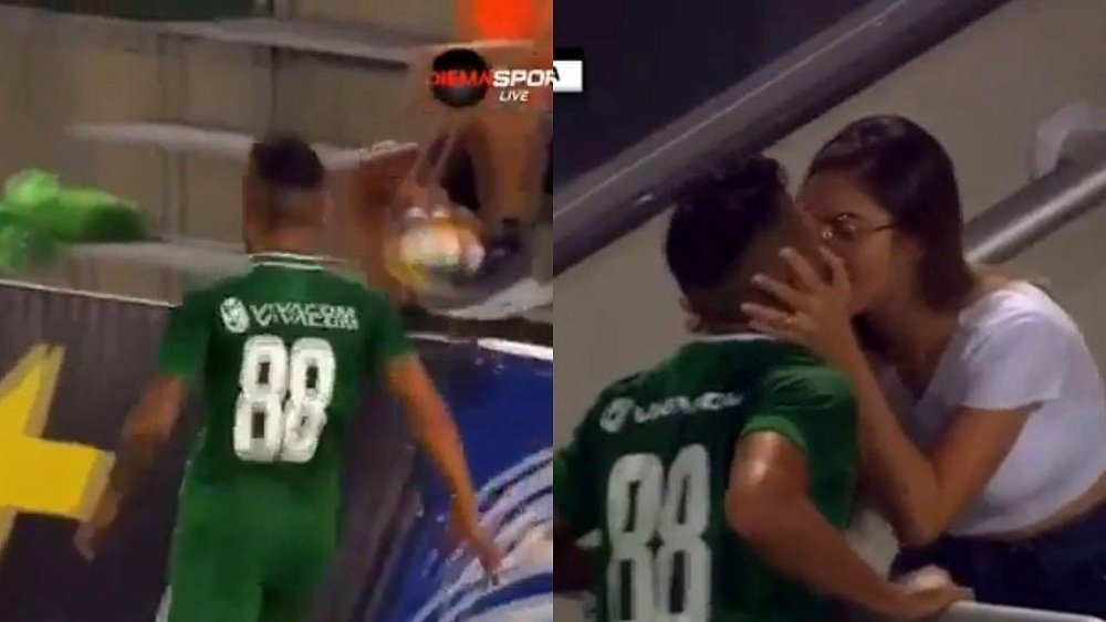 Comemorou beijando a namorada sem ver que haviam anulado. Capturas/DiemaSport