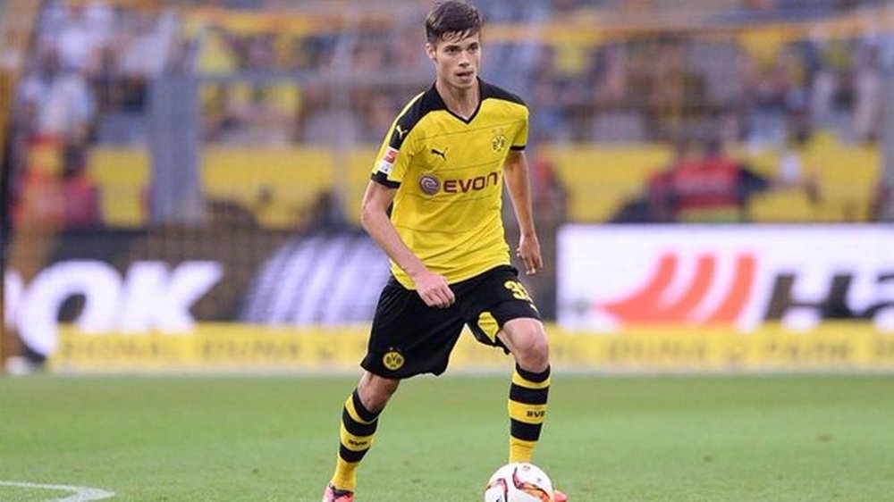 Weigl, durante un partido con el Dortmund. Twitter