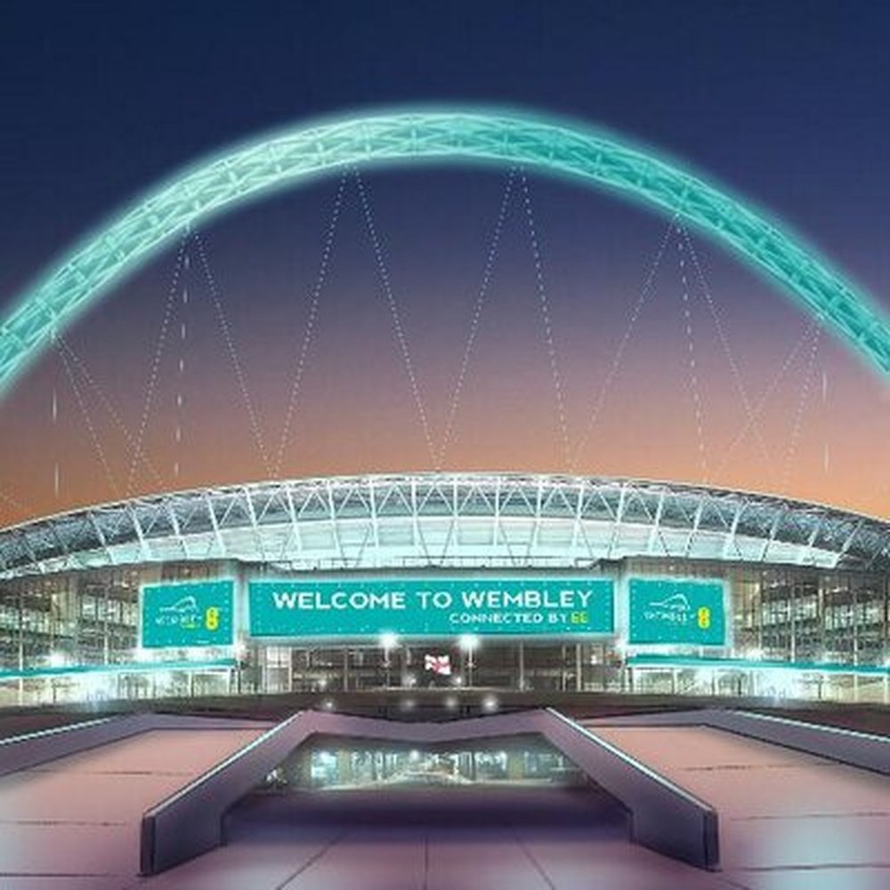 Wembley will pay tribute to Cruyff on Tuesday. Twitter