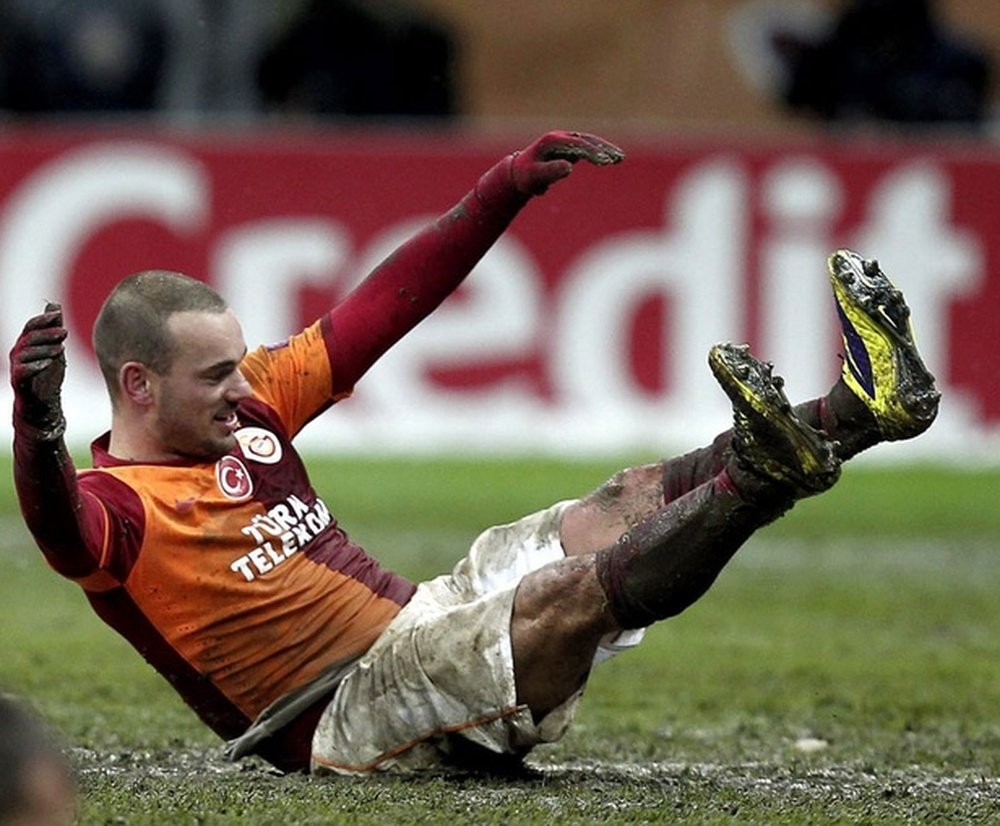 Sneijder cancels Galatasaray deal. EFE