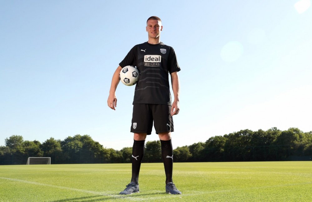 Sam Johnstone joins from Man Utd. Twitter/WBA