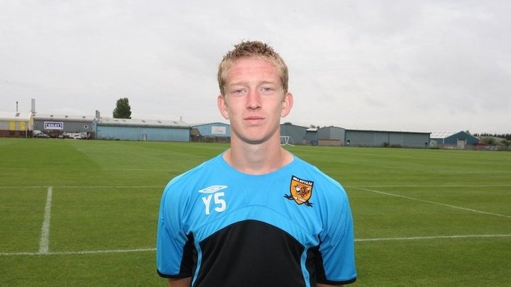 Hull and Arsenal to hold minute's silence for Wilkinson