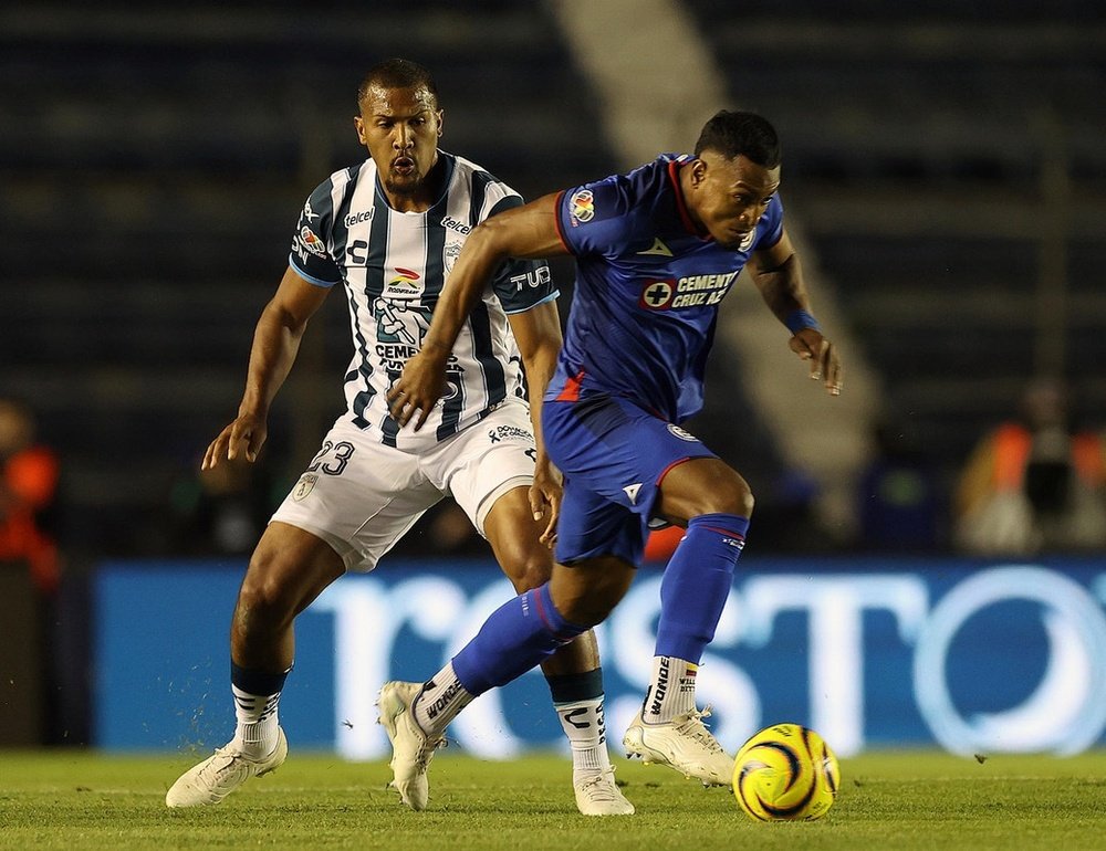 Rondón debutó con gol en Pachuca. EFE