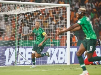 Substitute Kelechi Iheanacho scored to give Nigeria a 4-2 penalty shootout victory over South Africa on Wednesday after an Africa Cup of Nations semi-final thriller in Bouake.