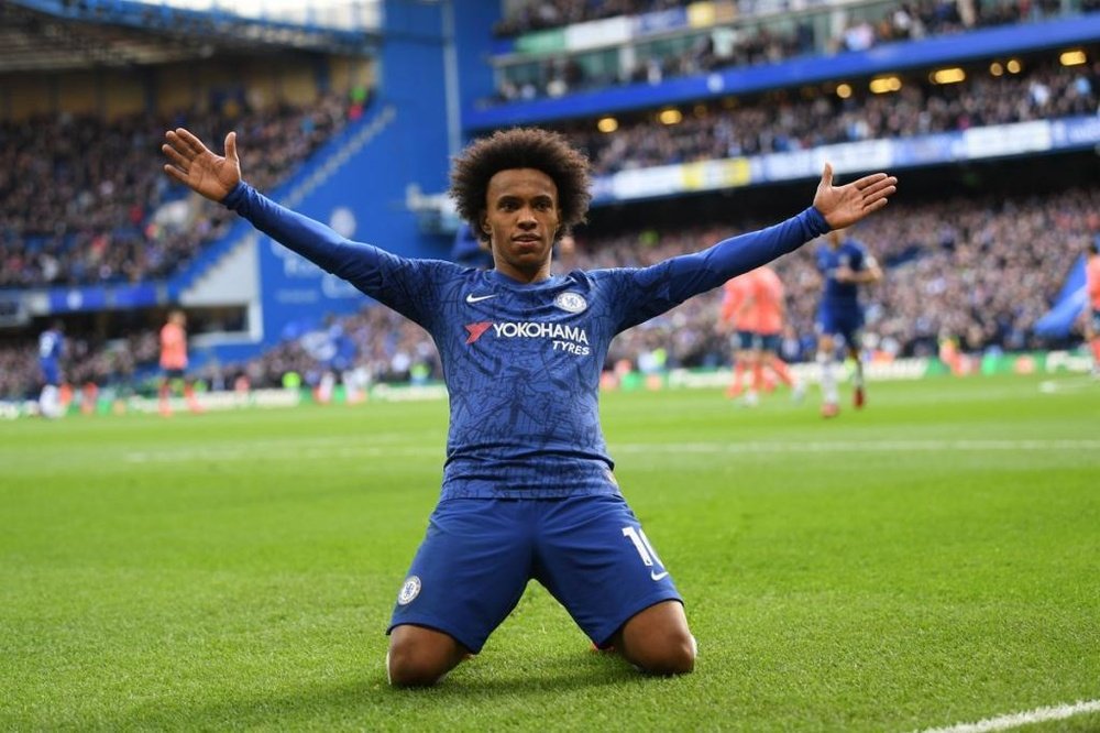 Willian tourne le dos au Barça. Twitter/ChelseaFC