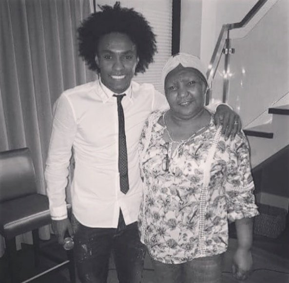 Willian publicó en Instagram una foto con su madre y un mensaje conmovedor. WillianBorges