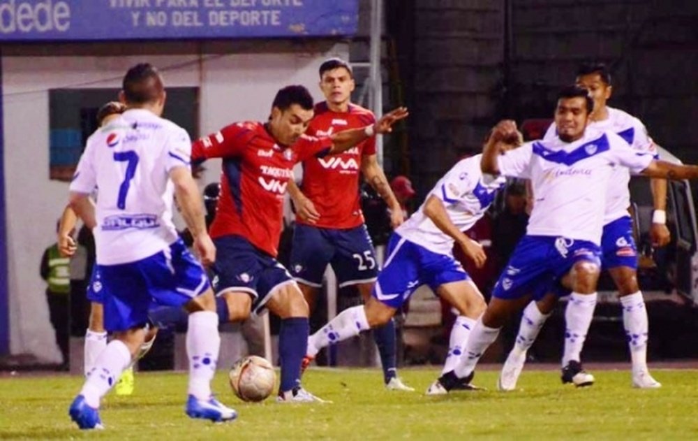 Wilstermann goleó a Peñarol en la primera jornada continental. Wilstermann