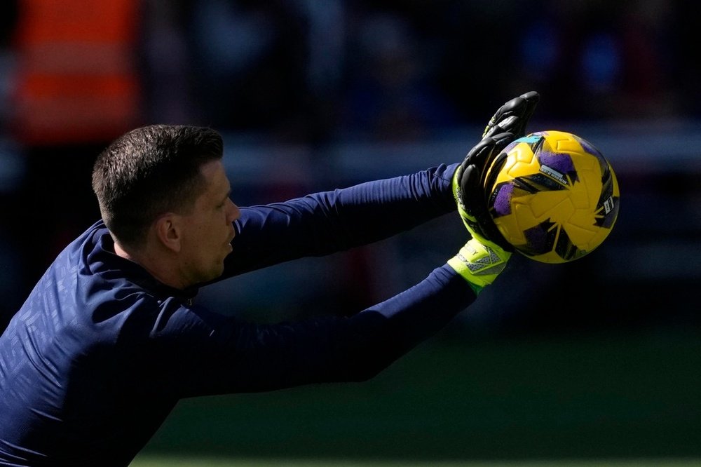 Szczesny secured his 19th consecutive match without defeat against Atletico. EFE