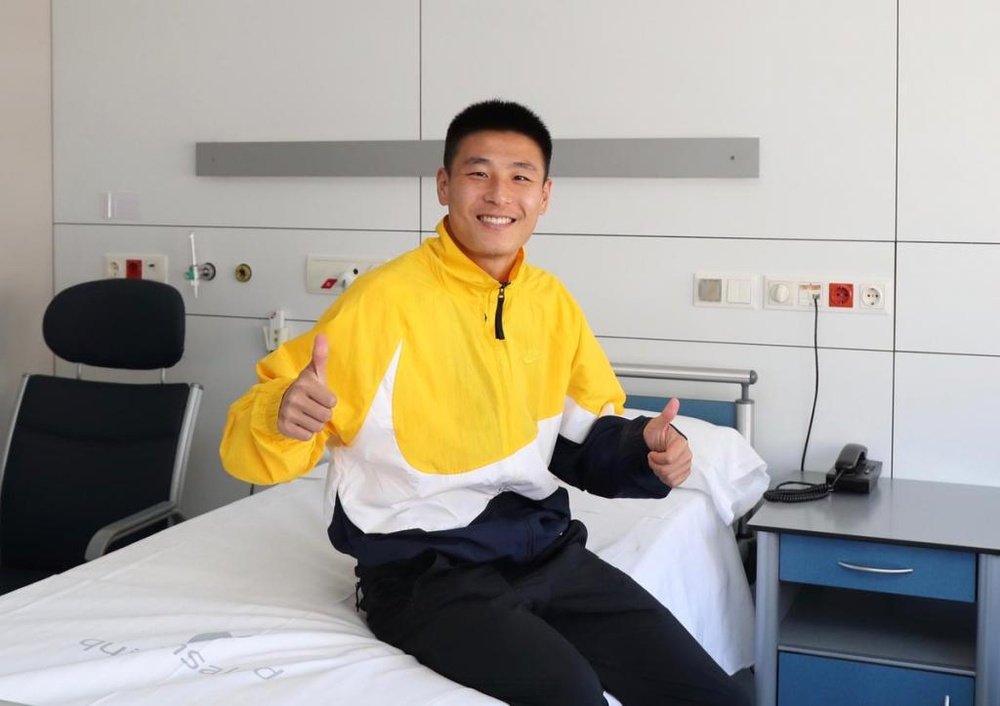 Wu Lei avanza en su recuperación en China. RCDEspanyol