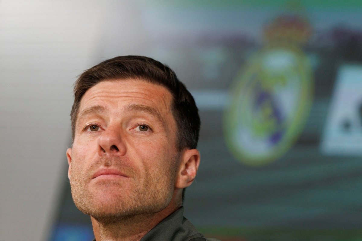 Xabi Alonso durante la conferenza stampa pre-partita Real Madrid-OM. EFE