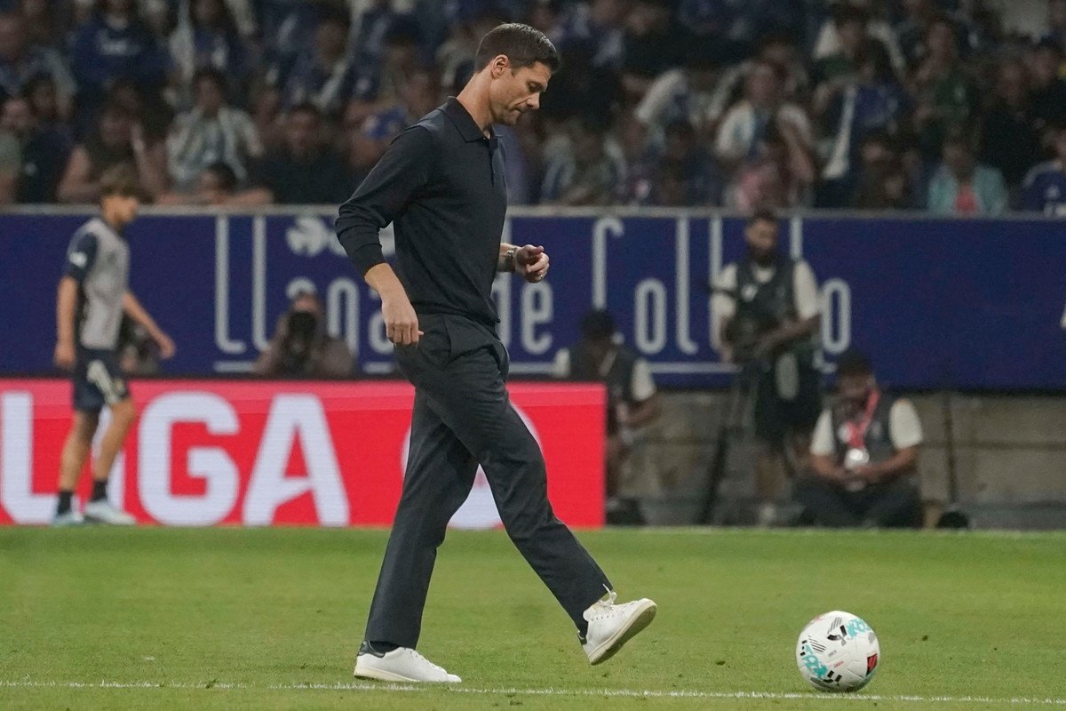 Xabi Alonso praised Vinicius' role as a substitute against Oviedo. EFE