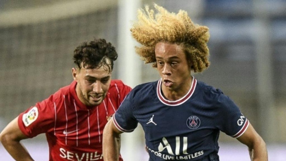 Xavi Simons gusta al City. AFP