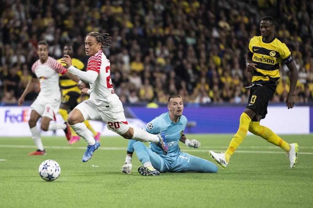 Le PSG n'a aucune intention de vendre Xavi Simons. EFE