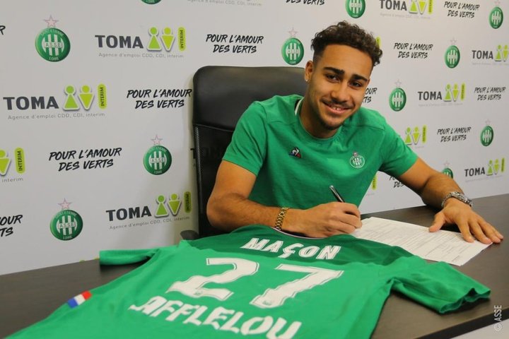 Officiel : Yvann Maçon signe à l'AS Saint-Étienne