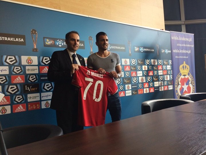 OFICIAL: FC Porto coloca Zé Manuel na liga polaca