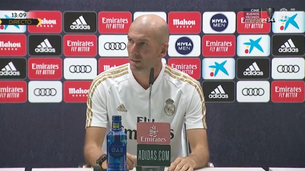 Zidane concedeu entrevista na véspera da última partida pelo Espanhol. Captura/RealMadridTV