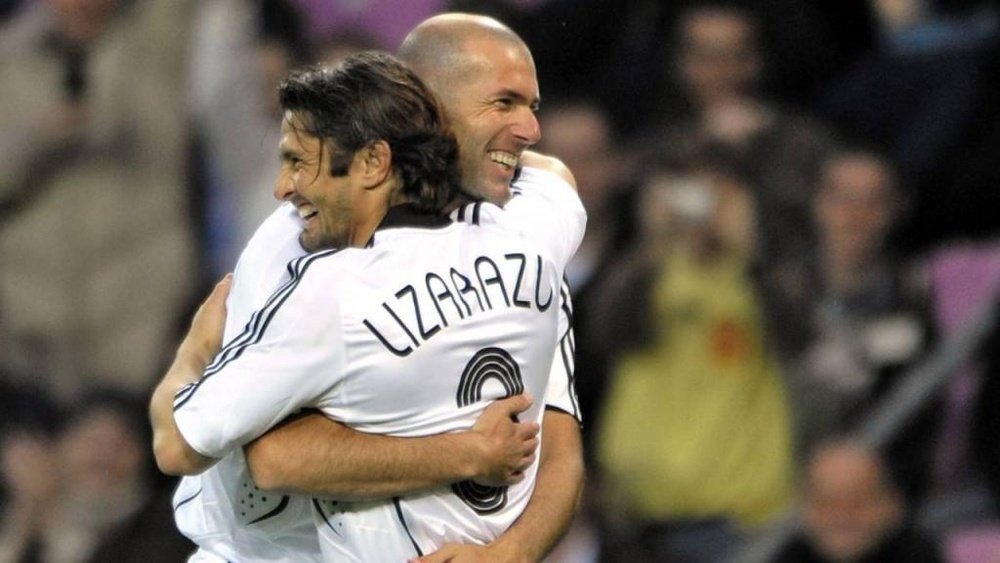 Lizarazu calificó a Zidane de mutante. AFP