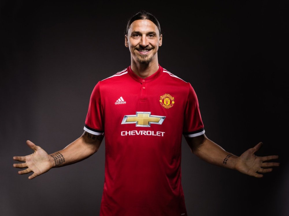 Zlatan Ibrahimovic re-joins Manchester United. Twitter/ManUtd