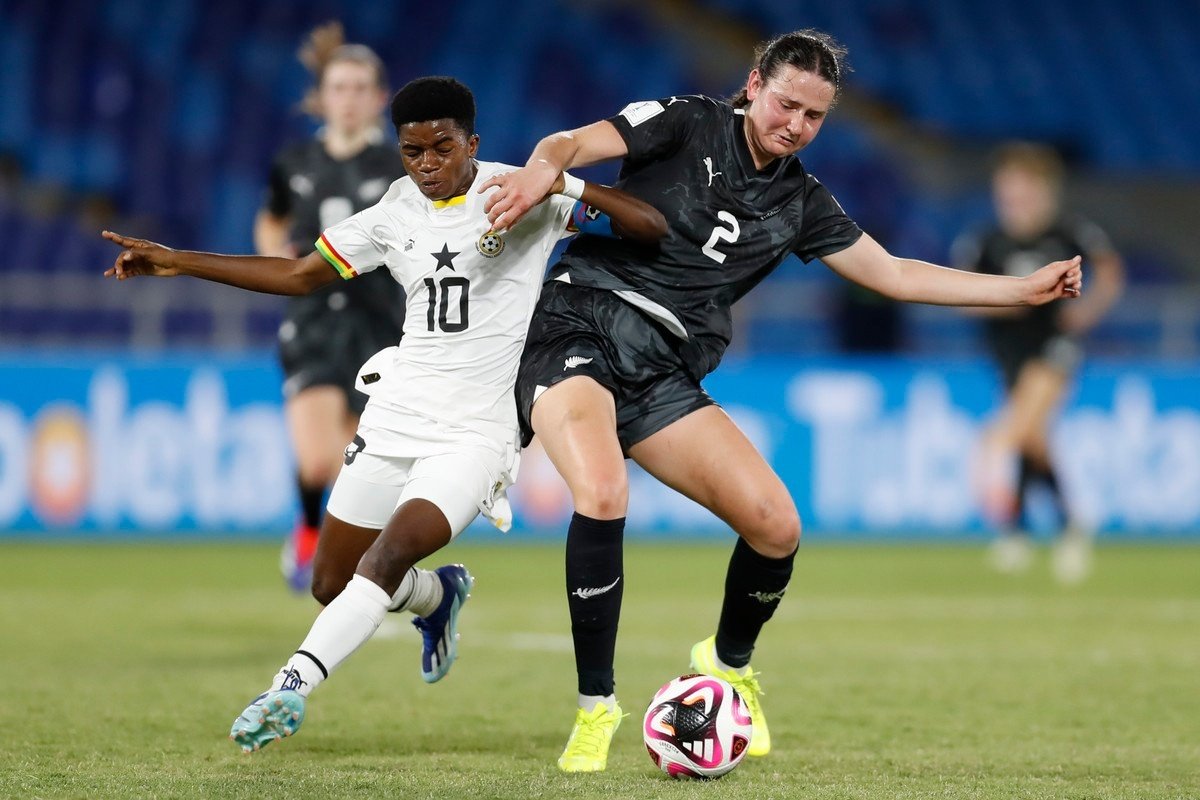 La FIFA ya conoce el reparto de partidos de los octavos de final del Mundial femenino Sub 20, que se celebra en Colombia. Las reformas para acondicionar los estadios, de hecho, han condicionado el desarrollo de la Liga 'Cafetera'. En todo caso, de entre las eliminatorias que se disputarán a continuación, las más interesantes son entre España y Canadá y entre México y Estados Unidos, una suerte de derbi de Norteamérica.