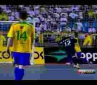 Golazo de Falcão en Futbol Sala. Brasil 12 -0 Rumania