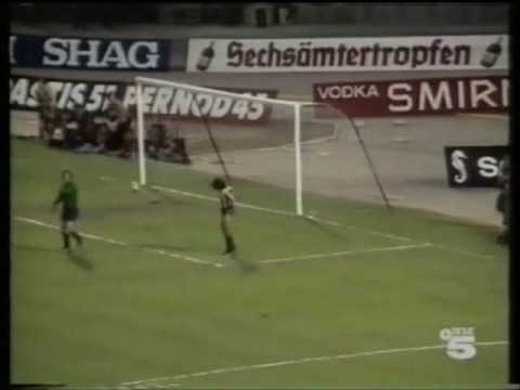 Final Copa de Europa Bayern Munich- Atletico de  Madrid  1974 (resumen 2 partidos)