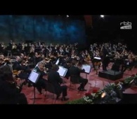VUVUZELA CONCERT by the Berlin Philharmonic Orchestra (Vuvuzelas Music FIFA Football World Cup 2010)
