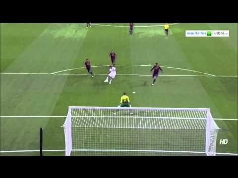 Error de Mascherano y gol de Higuaín en la Supercopa 2012