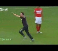 Fan invades soccer field and scores a penalty during Saturn : Spartak Moscow game