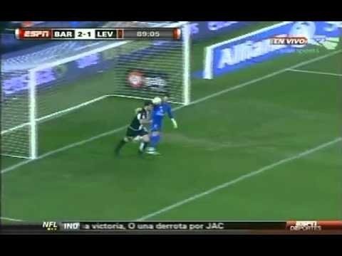 David Villa goal from offside vs Levante